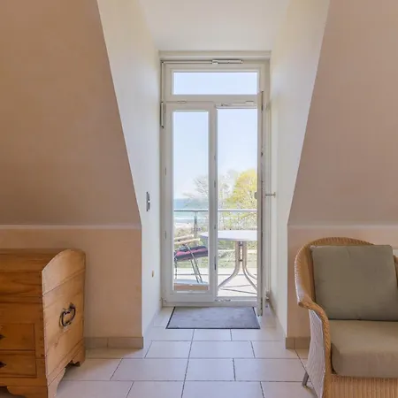 Wagenknecht, 10 Apartman